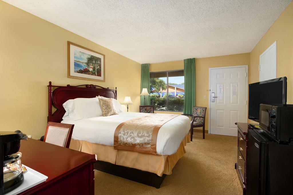 Hotel Ramada By Wyndham Temple Terrace/Tampa North Zimmer foto